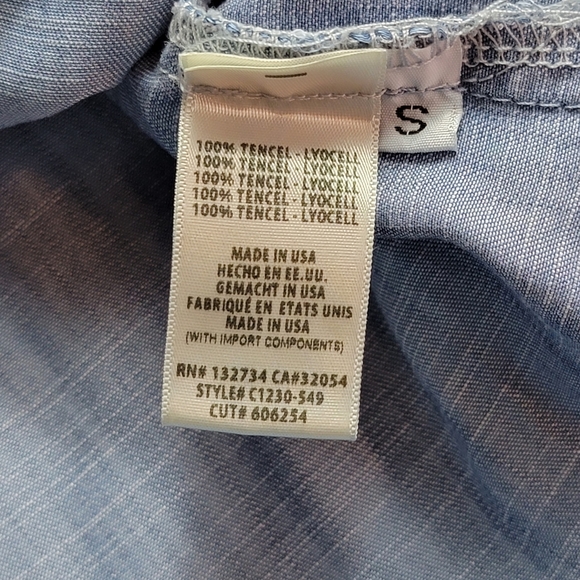 Cloth & Stone Chambray Off Shoulder Blouse - Picture 8 of 8